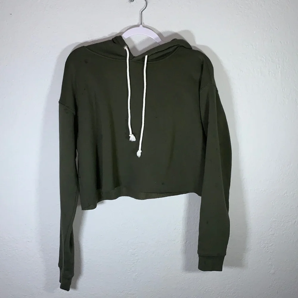 Wild Fable Olive Green Cropped Hoodie Raw Hem Athleisure Size Medium - Picture 11 of 12